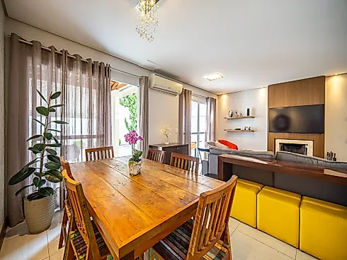 Casa em condomínio em Pinus Park, Cotia