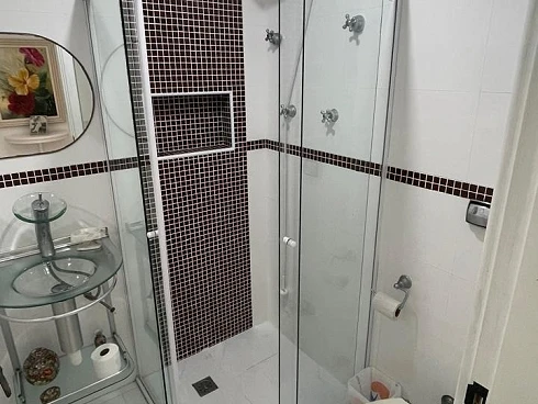 Apartamento Praia do Tombo com 215m², 3 Dormitórios, 2 Suítes, 2 Vagas Demarcadas, Piscina, Portaria 24h, Academia, Sauna, Churrasqueira e M - Foto 26