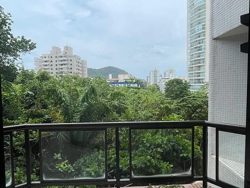 Apartamento Praia do Tombo com 215m², 3 Dormitórios, 2 Suítes, 2 Vagas Demarcadas, Piscina, Portaria 24h, Academia, Sauna, Churrasqueira e M - Foto 7