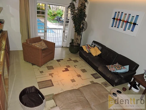 Casa 330m² 4 Quartos sendo 2 Suítes 4 Vagas Quintal e Piscina - Caxingui - Foto 12