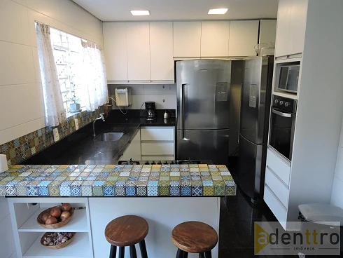 Casa 330m² 4 Quartos sendo 2 Suítes 4 Vagas Quintal e Piscina - Caxingui - Foto 20