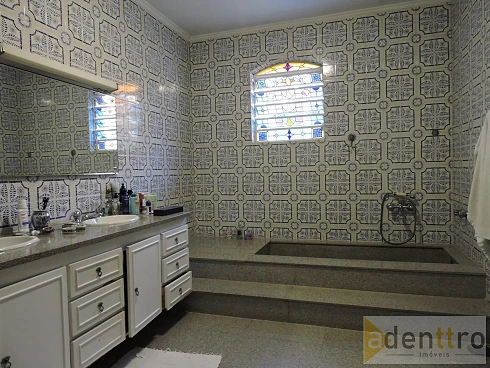 Casa 330m² 4 Quartos sendo 2 Suítes 4 Vagas Quintal e Piscina - Caxingui - Foto 29