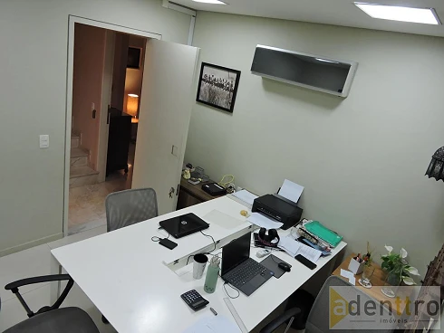 Casa 330m² 4 Quartos sendo 2 Suítes 4 Vagas Quintal e Piscina - Caxingui - Foto 41