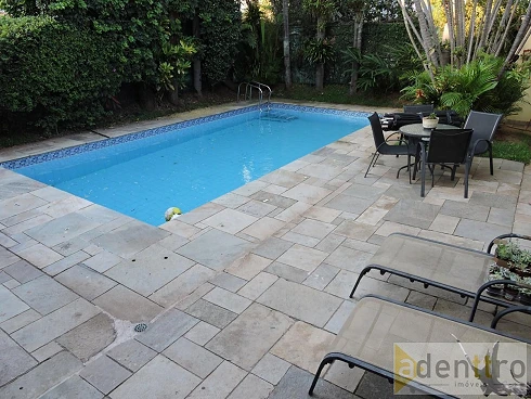 Casa 330m² 4 Quartos sendo 2 Suítes 4 Vagas Quintal e Piscina - Caxingui - Foto 47