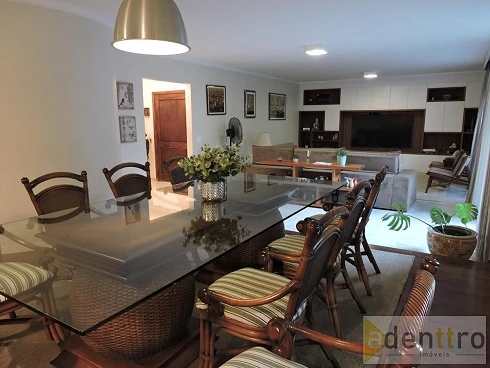 Casa 330m² 4 Quartos sendo 2 Suítes 4 Vagas Quintal e Piscina - Caxingui