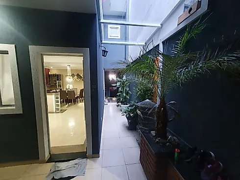 Casa à Venda 4 Quartos (1 Suíte), 6 Vagas, 280m² - Primeiro de Maio, Osasco - Foto 7