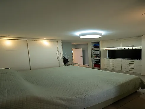 Apartamento de Três Quartos Frente Mar - Foto 12