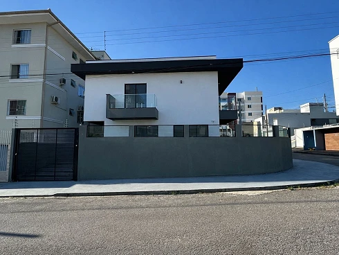 Sobrado geminado em Pagani, Palhoça