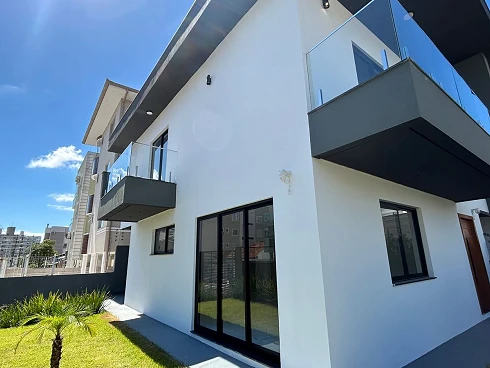 Sobrado geminado em Pagani, Palhoça