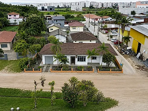 Casa 4 Quartos e Cômodos Amplos - Aririú - Casa em Aririú, Palhoça - Foto 1