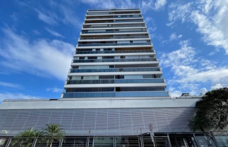 Apartamento 2 Dormitorio com 1 Suites 