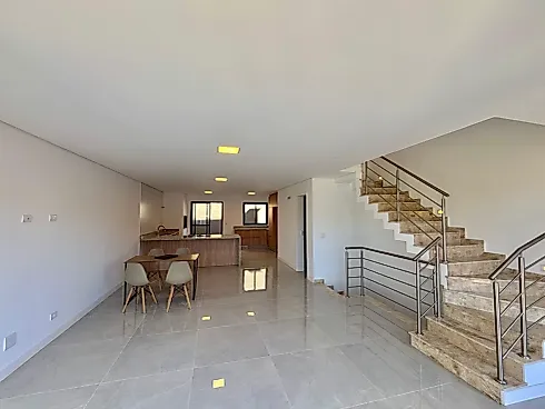 Sobrado em Condomínio Fechado no Bacacheri | 3 e 4 Quartos com Suíte, Terraço e Alto Padrão em Curitiba - Casa em Bacacheri, Curitiba - Foto 3