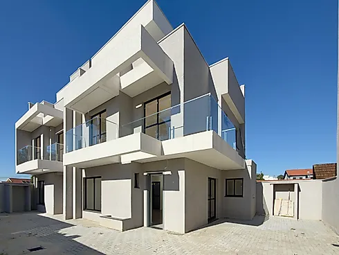 Sobrado Triplex no Uberaba | Terraço com Churrasqueira e Preparação para Jacuzzi - Casa em Uberaba, Curitiba - Foto 1