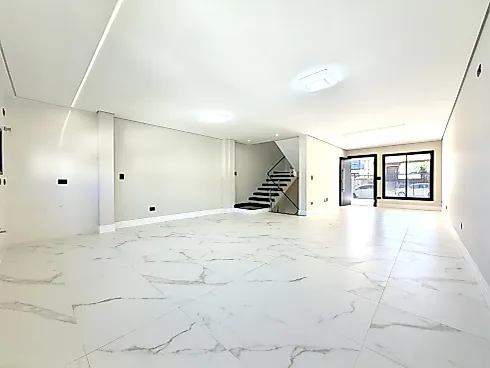 Sobrado à Venda no Aristocrata em São José dos Pinhais | 3 Suítes | 200m² | Espaço Gourmet | 4 Vagas - Casa em Centro, São José dos Pinhais - Foto 5