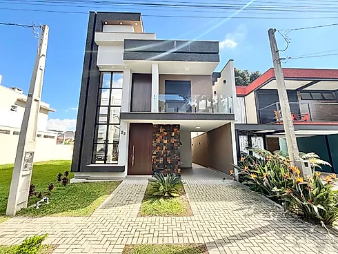 Sobrado de Alto Padrão à Venda no Umbará | 207 m² | 4 Quartos | 1 Suíte | 2 Vagas - Casa em condomínio em Umbará, Curitiba - Foto 1