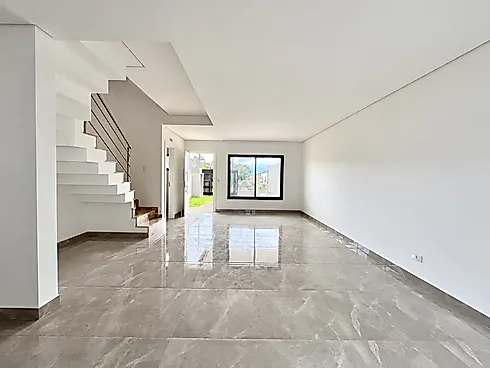 Sobrado à Venda no Portão com 3 Quartos, Suíte e Terraço com Preparação para Spa - Casa em Portão, Curitiba - Foto 4