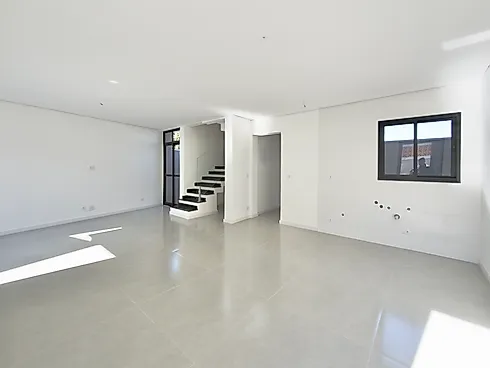Sobrado Triplex Novo com Terraço Gourmet e Preparação para Jacuzzi à Venda no Uberaba | 3 Quartos e 2 Vagas - Casa em Uberaba, Curitiba - Foto 4