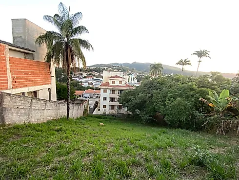 Terreno em Jardim Estância, Lindóia