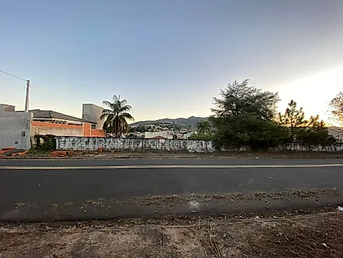 Terreno em Jardim Estância, Lindóia