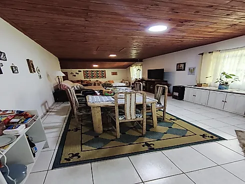 Sítio em Extrema/MG com Piscina, Lago e Excelente Estrutura - Foto 10