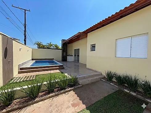 Casa com Piscina 600 Metros da Praia em Itanhaém SP - - Foto 1