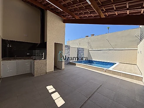 Casa em Jardim Grandesp, Itanhaém