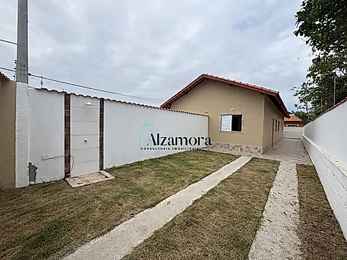 Casa em Jd. Grandesp, Itanhaém