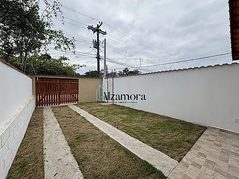 Casa em Jd. Grandesp, Itanhaém