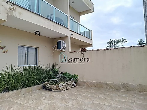 Casa em Umuarama, Itanhaém