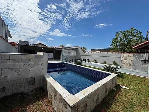 Casa em Campos Elíseos, Itanhaém