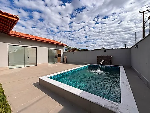 Casa com Piscina, Amplo Espaço de Quintal, Suite com Closet para Seu Conforto. - Casa em Cibratel II, Itanhaém - Foto 3
