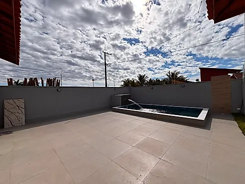Casa com Piscina, Amplo Espaço de Quintal, Suite com Closet para Seu Conforto. - Casa em Cibratel II, Itanhaém - Foto 4
