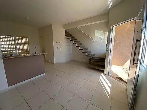 Sobrado em Condomínio à Venda – Belas Artes | Itanhaém - Casa em condomínio em Belas Artes, Itanhaém - Foto 1