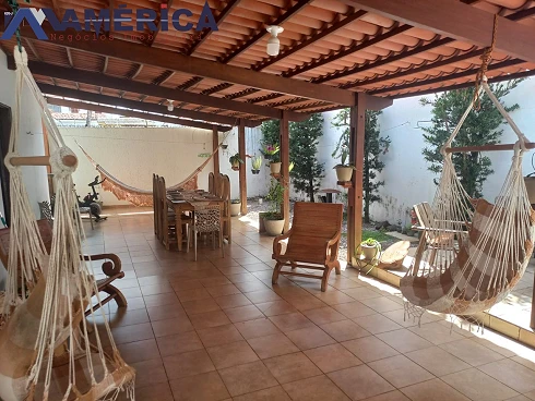 Casa 4 Quartos com 2 Suítes e 360m² - Cidade dos Colibris - Foto 10