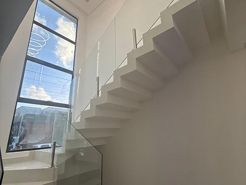 Sobrado 4 Quartos com 3 Suítes e 220m² - Muçumagro - Foto 31