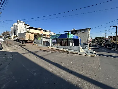 Aluga-SE Lote com Escritório R$2500,00  / Senhora das Graças - Betim - Galpão/depósito em Senhora das Graças, Betim - Foto 2