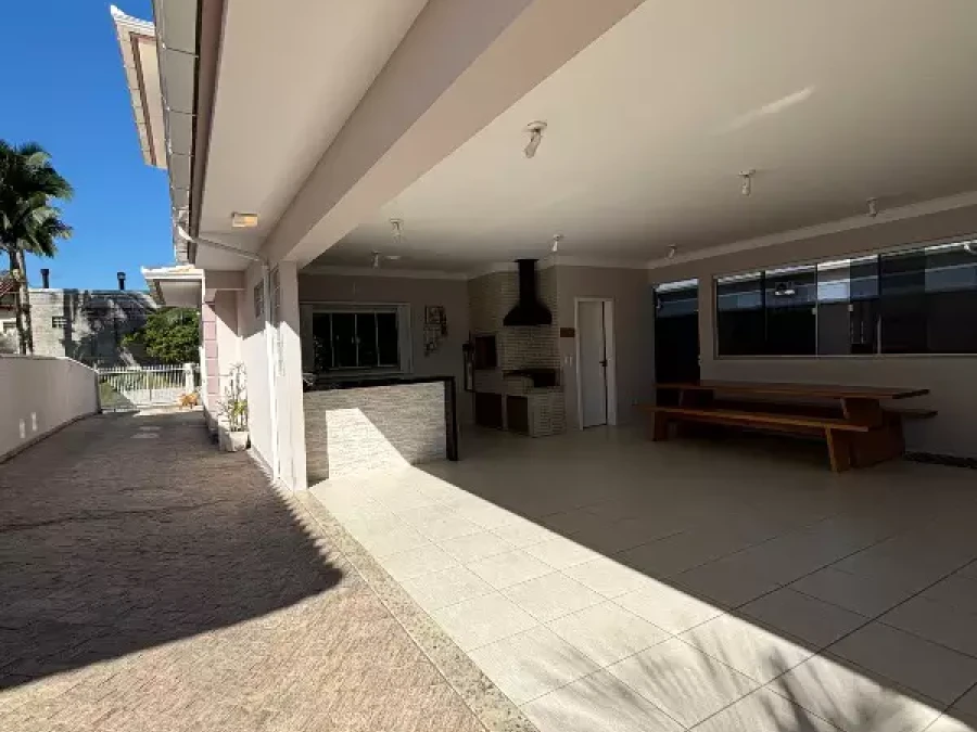 Casa em Alto Aririú, Palhoça. 4 quartos, 260m². Imagem 18 de 29