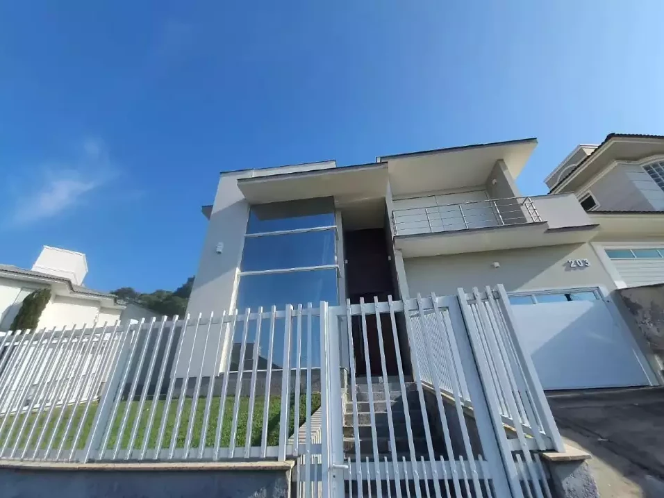 Casa em Pedra Branca, Palhoça. 4 quartos, 0m². Imagem 2 de 24