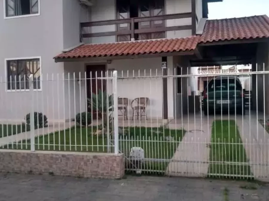 Casa em Pedra Branca, Palhoça. 3 quartos, 160m². Imagem 1 de 14