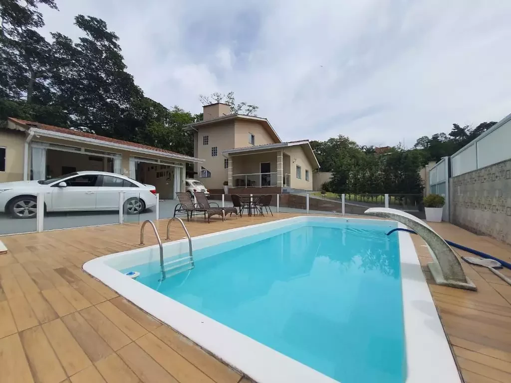 Casa em Alto Aririú, Palhoça. 5 quartos, 215m². Imagem 1 de 29