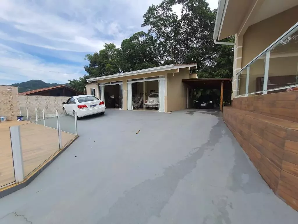 Casa em Alto Aririú, Palhoça. 5 quartos, 215m². Imagem 2 de 29