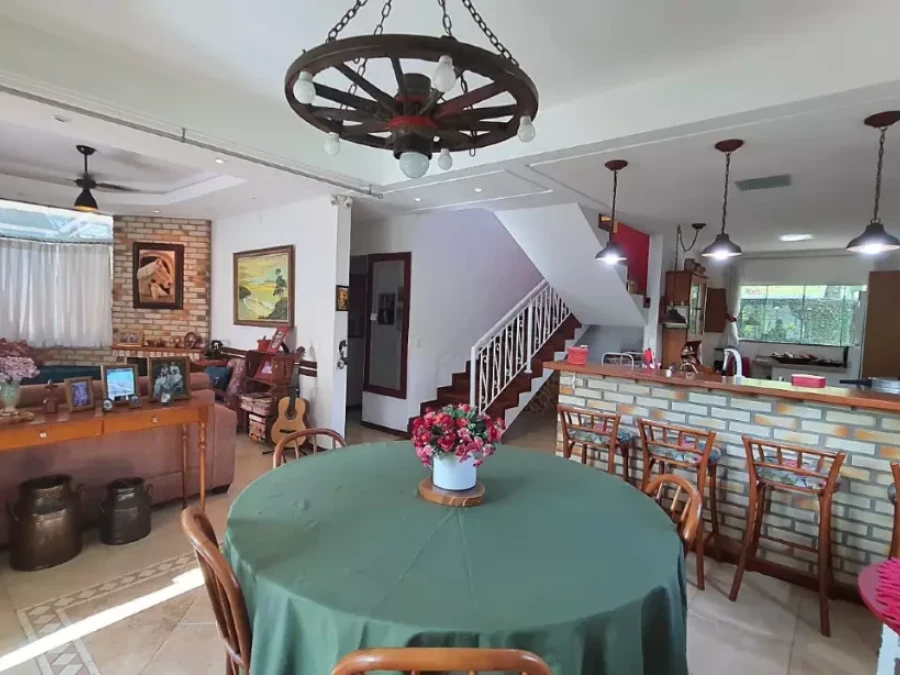 Casa em Pedra Branca, Palhoça. 4 quartos, 0m². Imagem 20 de 28