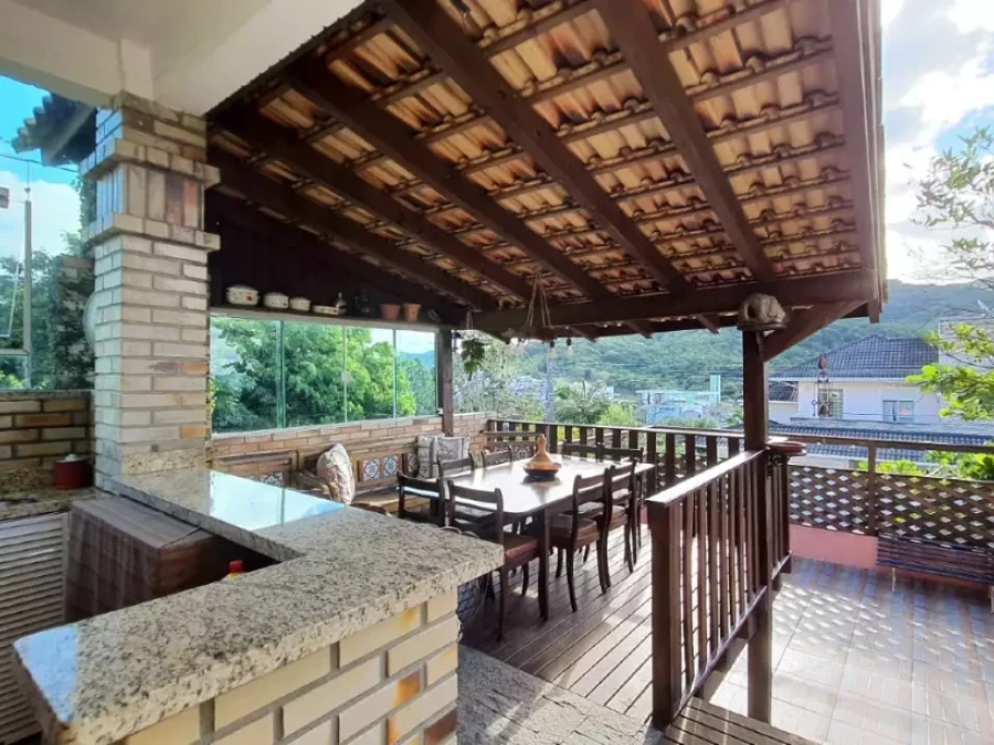Casa em Pedra Branca, Palhoça. 4 quartos, 0m². Imagem 9 de 28