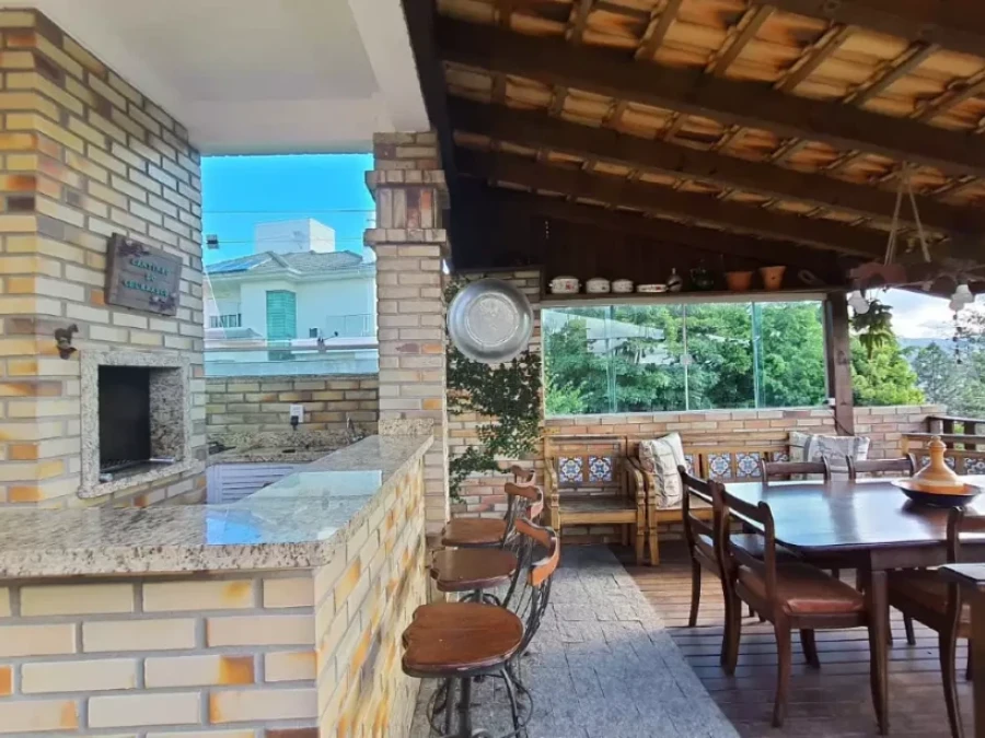 Casa em Pedra Branca, Palhoça. 4 quartos, 0m². Imagem 8 de 28