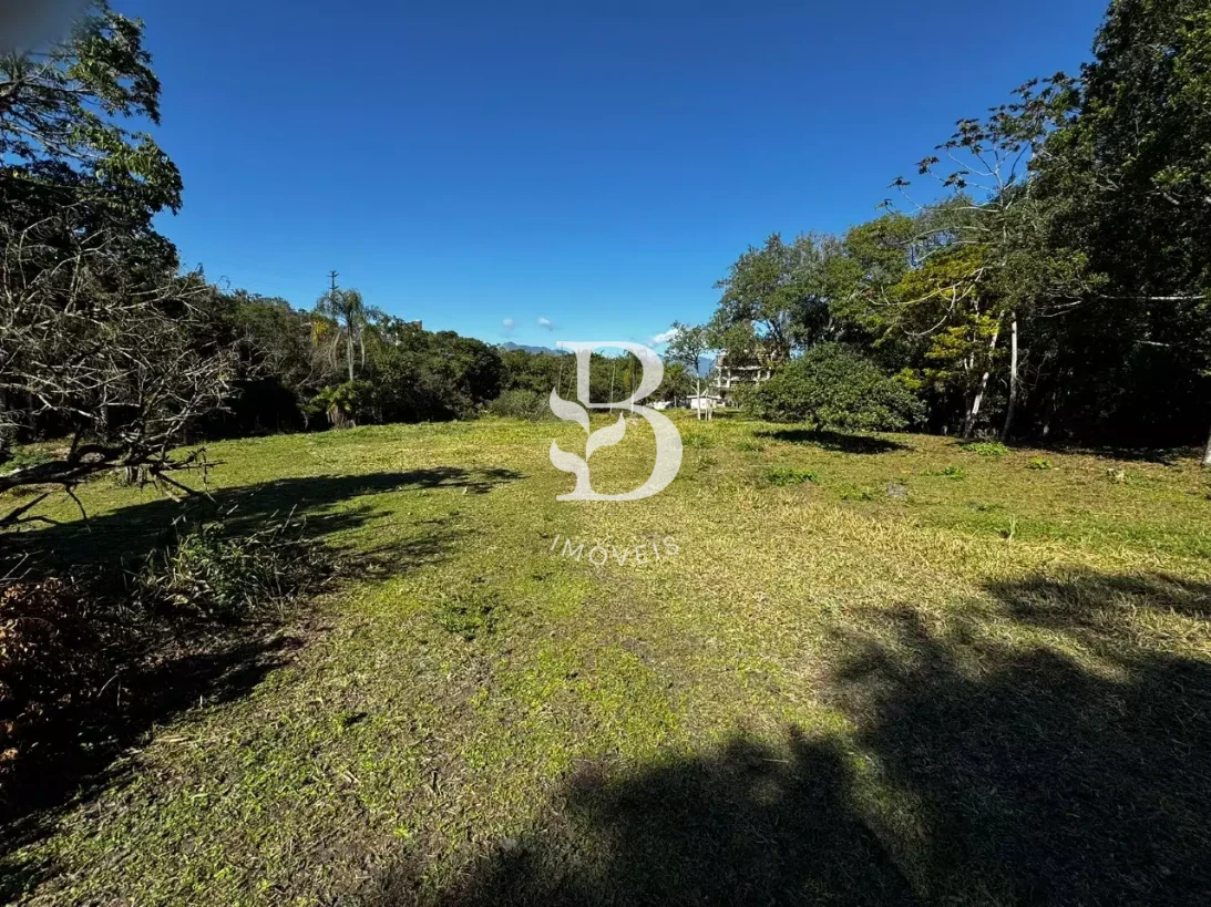 Terreno em Pedra Branca, Palhoça. 0 quartos, 0m². Imagem 1 de 4