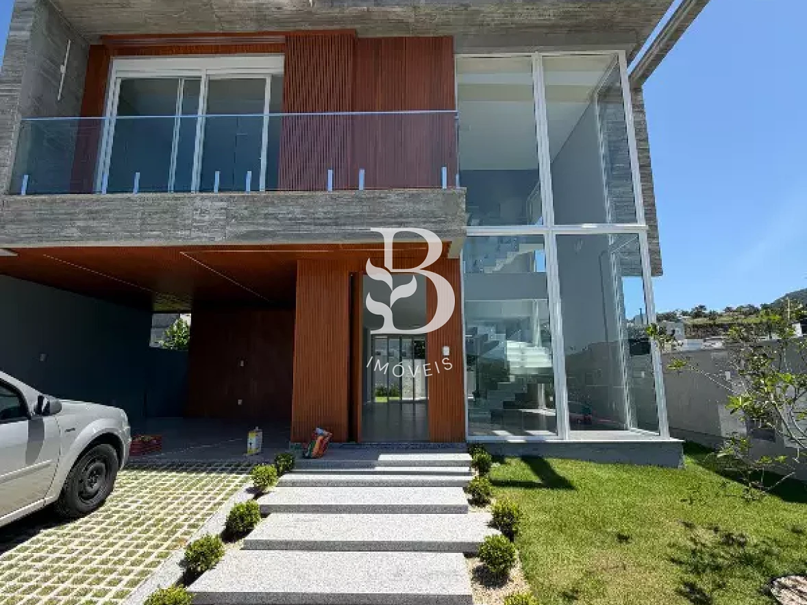 Casa em Pedra Branca, Palhoça. 3 quartos, 245m². Imagem 1 de 29
