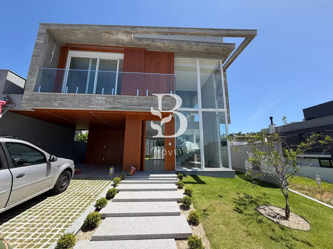Casa em Pedra Branca, Palhoça. 3 quartos, 245m². Imagem 2 de 29