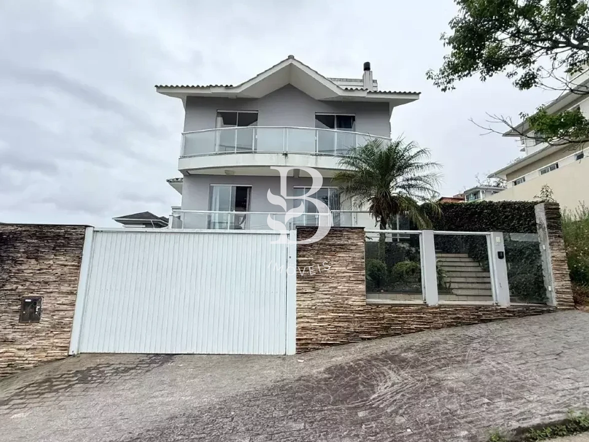 Casa em Pedra Branca, Palhoça. 3 quartos, 0m². Imagem 1 de 25