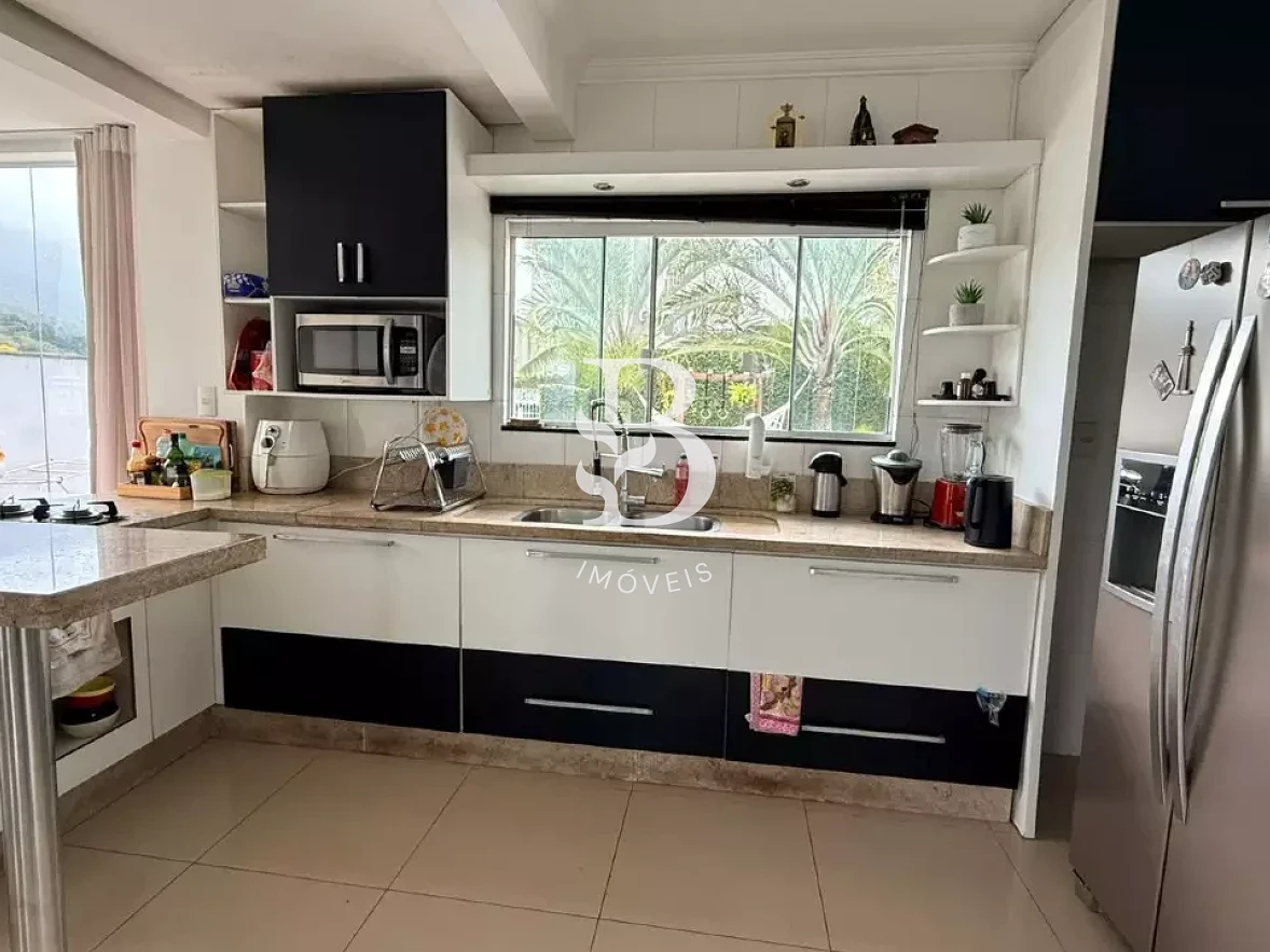Casa em Pedra Branca, Palhoça. 3 quartos, 0m². Imagem 2 de 25