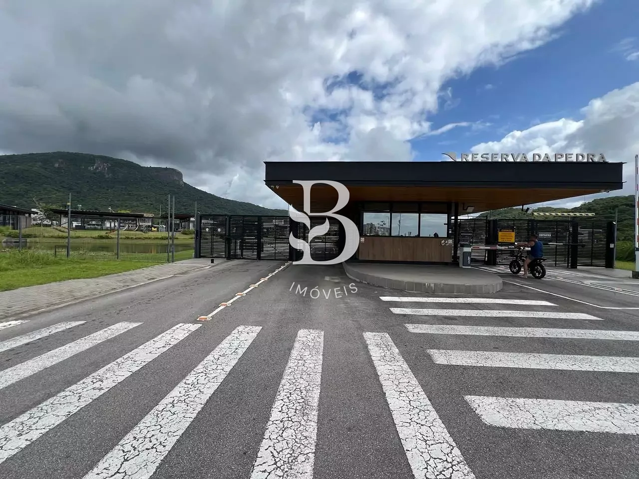Terreno em Pedra Branca, Palhoça. 0 quartos, 0m². Imagem 2 de 23
